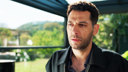 Serhat, silahıyla kimi vuracak?