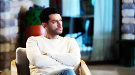 Erkekler ağlamaz ama Serhat ağlattı!