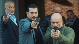 Eşref ve ekibe baskın!