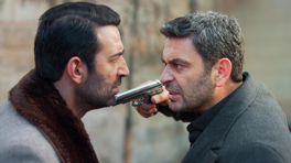 Cihan, Demir'i vurdu!