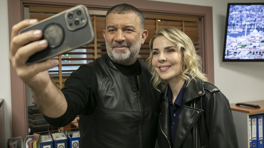 Arka Sokaklar'da kaosun ortasında tatlı kavga!