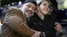 Arka Sokaklar'da mutlu aile tablosu!