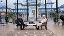 "Bu kutlu günleri coşkuyla yaşayalım!"