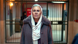 Sadakat cezaevine girdi!