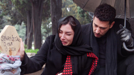 Azra annesini kaybetti!