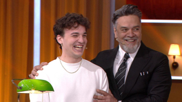 Yakışıklı yarışmacı, Beyaz'ın gözdesi oldu!