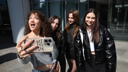 Daha On Yedi'nin gençlerinden ilk selfie'ler!