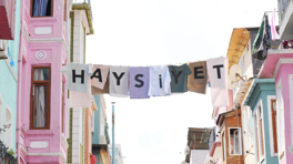 Balat'ın sokaklarında "Haysiyet" yazıyor!