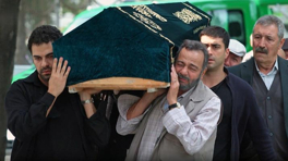 Aziz'in vedası yürekleri kül etti!