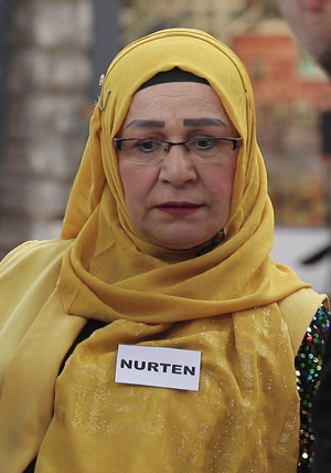 Nurten Hanım aniden fenalaştı!