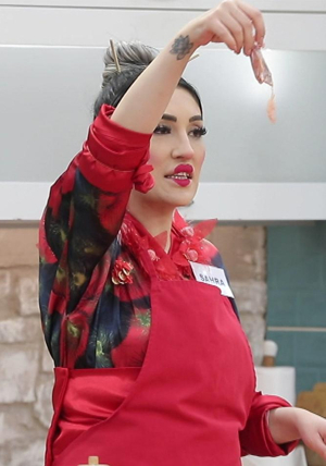 Yarışmacılara kurbağa bacağı sürprizi!