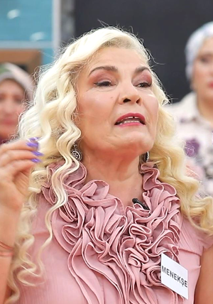 Menekşe Hanım stüdyoyu terk etti!