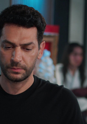 Zeynep duşta yakalandı!