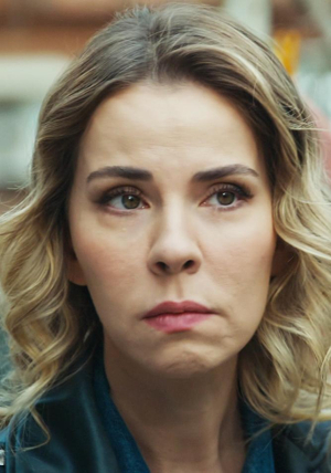 Selin hesap sormaya gidiyor!