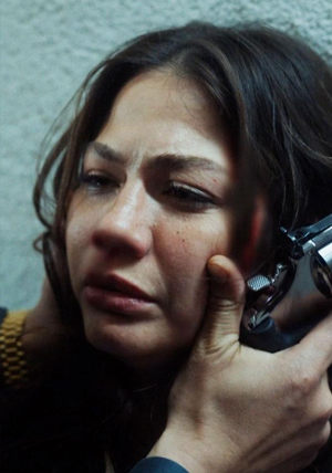 Eşref Nisan'ı kurtarıyor!