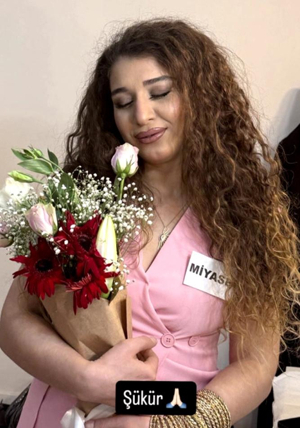 Eşi yerine kayınvalidesinden çiçek!