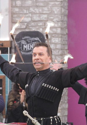 Kafkas ekibinden dans sürprizi!