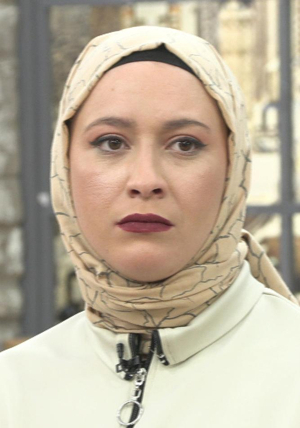 Tabağından toplu iğne çıktı!