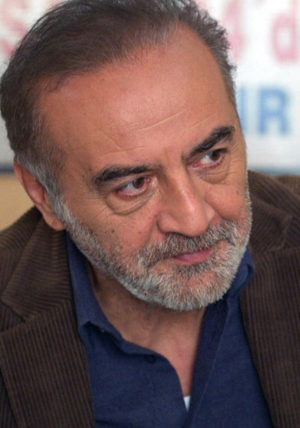 Azem düğmeye bastı!