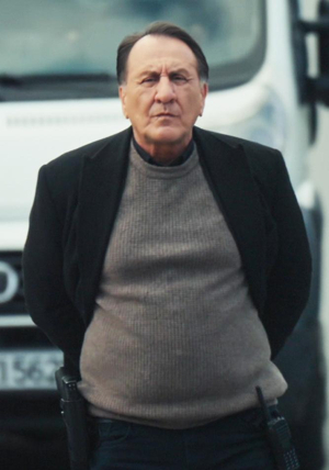 Hüsnü, Nazike'nin yolunu kesti!