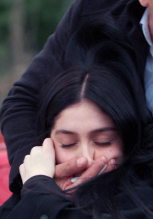 Zeynep kaçırıldı!