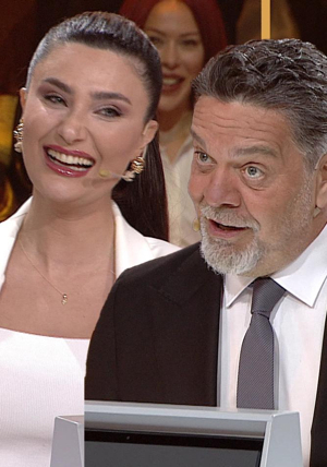 Beyaz'la Joker