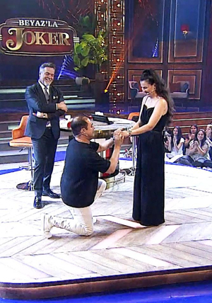 Beyaz'la Joker'de evlilik teklifi!