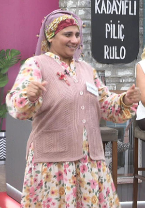 Cemile sevinçten tüm kurtlarını döktü!