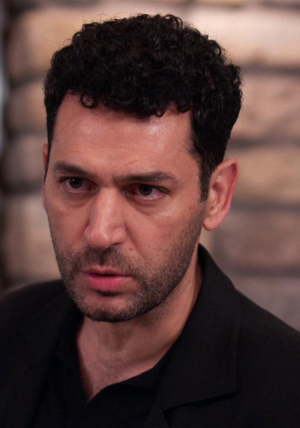 Serhat kızlarla kavga etti!