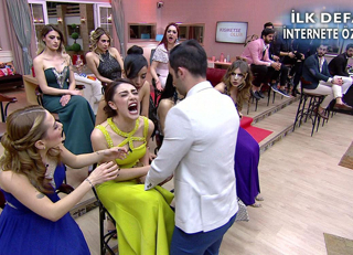 Haftanın Finalinde Aycan ve Gamze Kavgası Ortalığı Ayağa Kaldırdı! - İnternet Özel