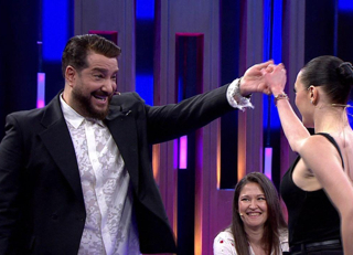 Enis Arıkan ile Melis Sezen'den salsa şov!