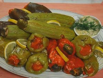 Tahin Soslu Karışık Dolma tarifi