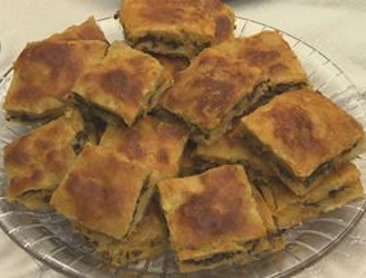 El Açması Pazılı Börek tarifi