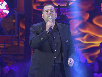 Ata Demirer - Tanrı İstemezse (Beyaz Show canlı performans)