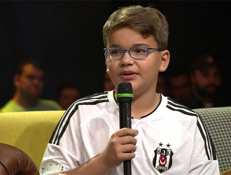 Kendi küçük, gönlü büyük Beşiktaş'lı Muhammet Beyaz Show'daydı!