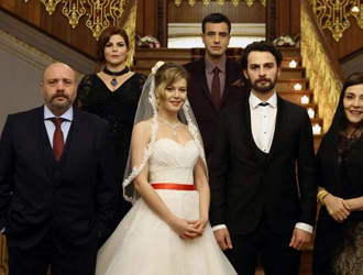 Burcu Biricik ve Birkan Sokullu Nikah Masasına Oturdu!