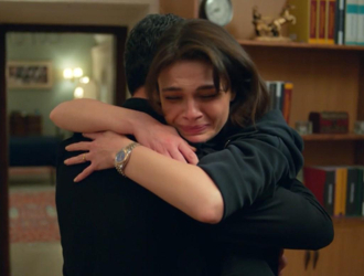 Cihan ve Alya sarmaş dolaş!