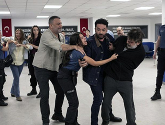 Arka Sokaklar'dan reytinglere kelepçe!