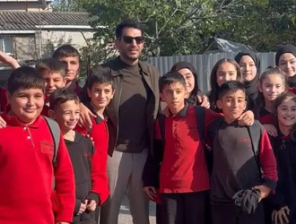 Güller ve Günahlar seti çocuklarla renklendi!