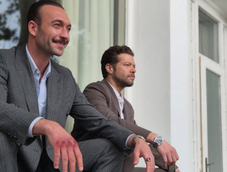 Eşref Rüya'nın bitirim ikilisi!