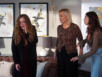 Sevim'in tokadı sanal medyayı salladı!