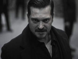 Eşref Rüya'da silahlar çekildi!