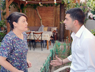 Ekranın Nimet'i sahnenin en iyisi!