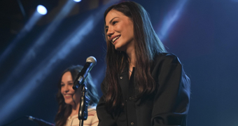 Demet'in "Aşiyan" Performansı!