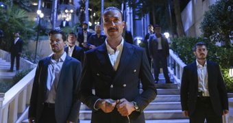 Eli öpülesi Kadir Baba!