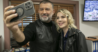 Arka Sokaklar'da kaosun ortasında tatlı kavga!