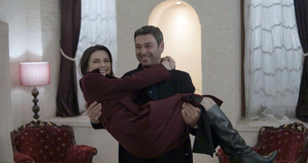 Uzak Şehir ekibini hiç böyle görmediniz!