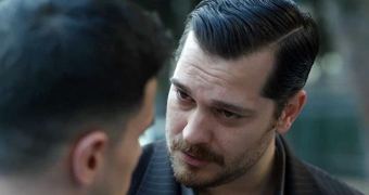 Eşref raconu gençler için kesti!