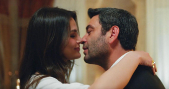 Cihan, Alya'nın ayaklarını yerden kesti!
