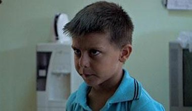 Ömer annesinin yokluğuna alışamıyor